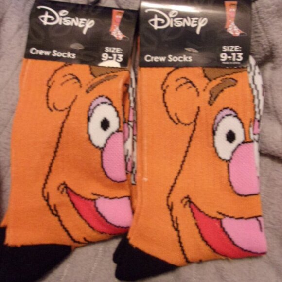 New Disney Muppets Fozzie Bear Novelty Crew Socks 9-13 unisex - Picture 3 of 3
